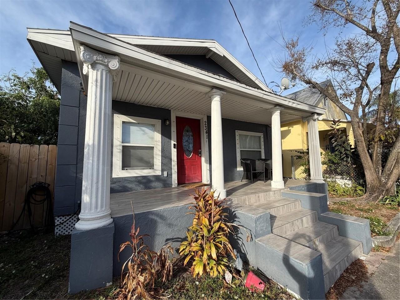 2341 W Walnut St - Photo 2 of 12