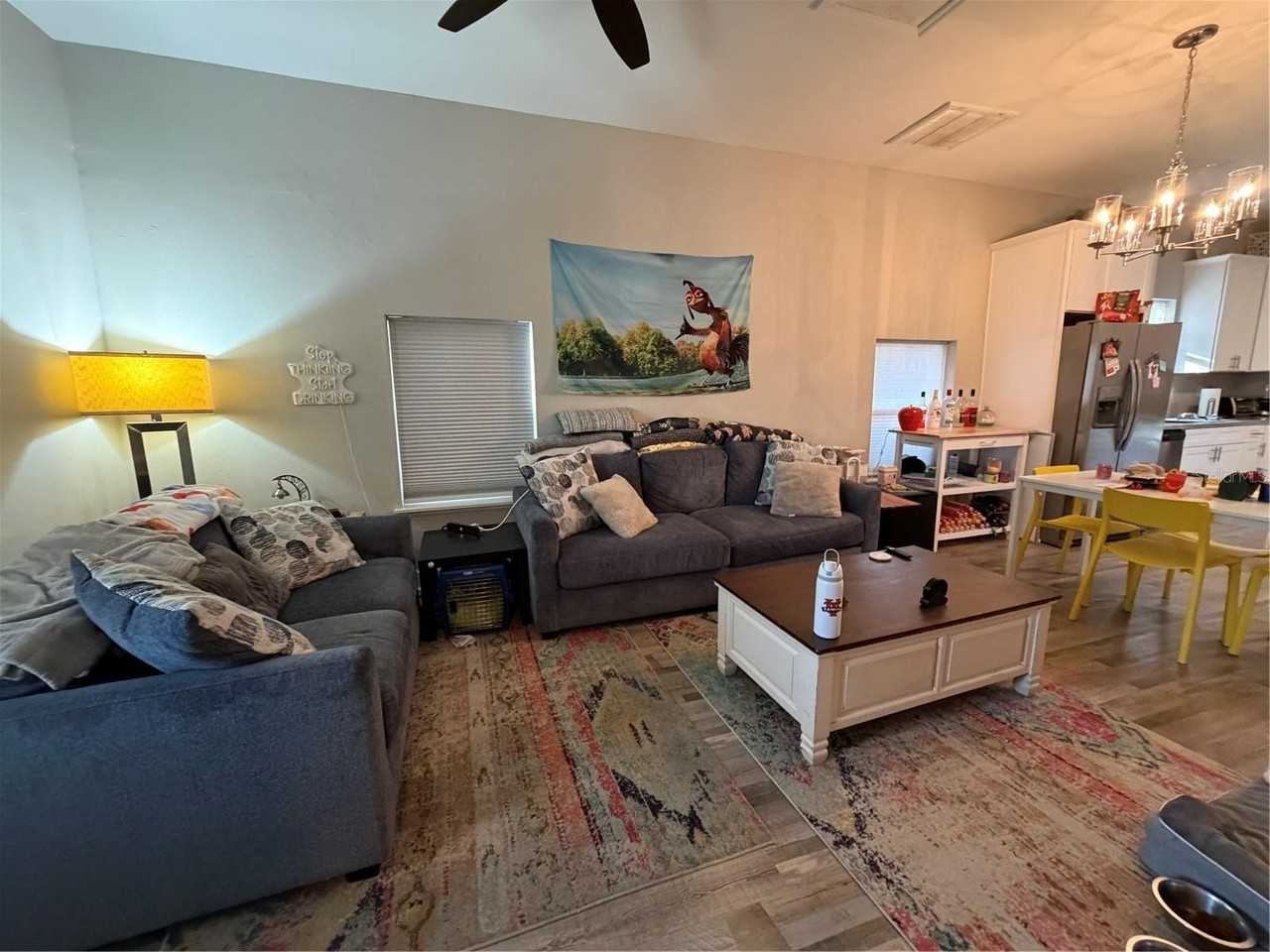 2341 W Walnut St - Photo 5 of 12