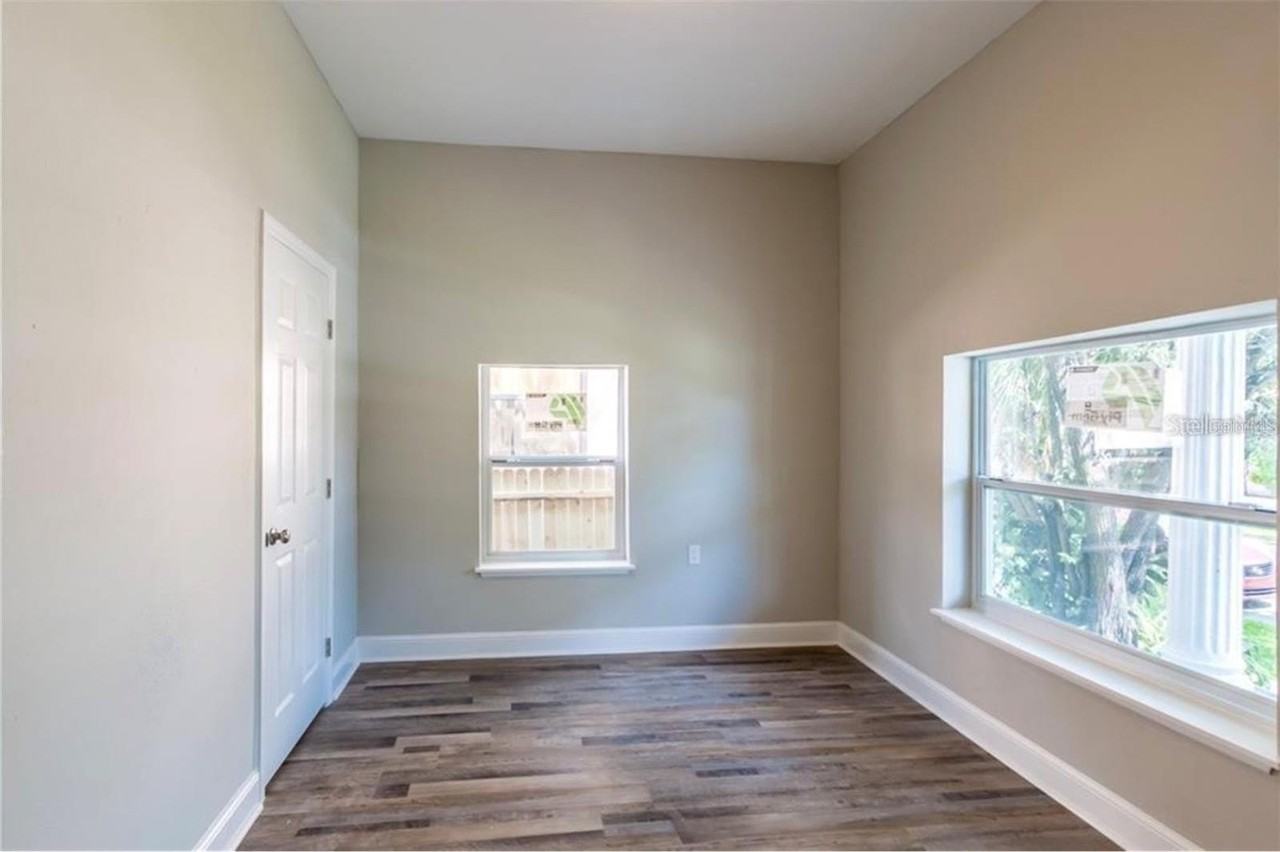 2341 W Walnut St - Photo 6 of 12