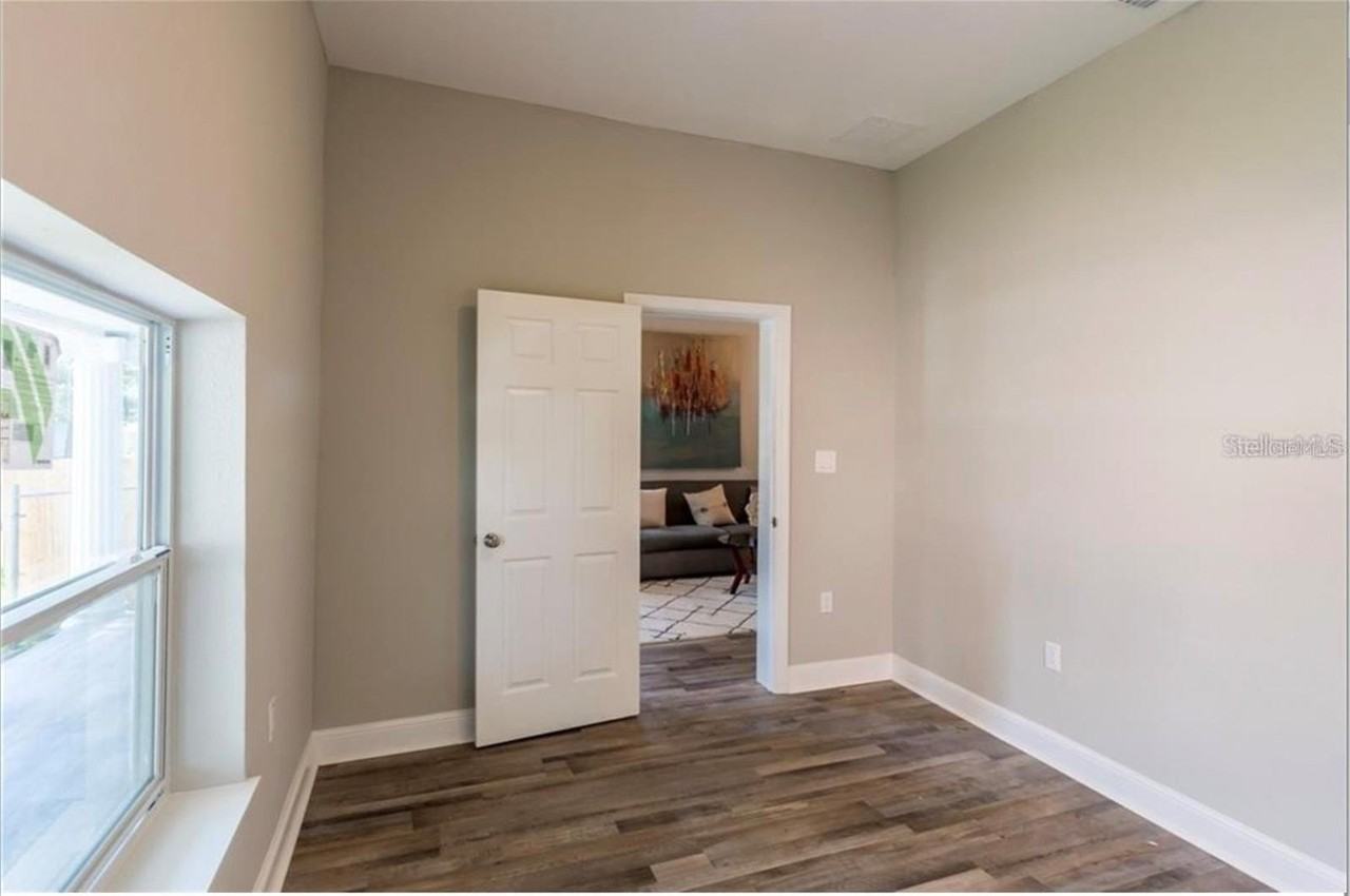 2341 W Walnut St - Photo 7 of 12