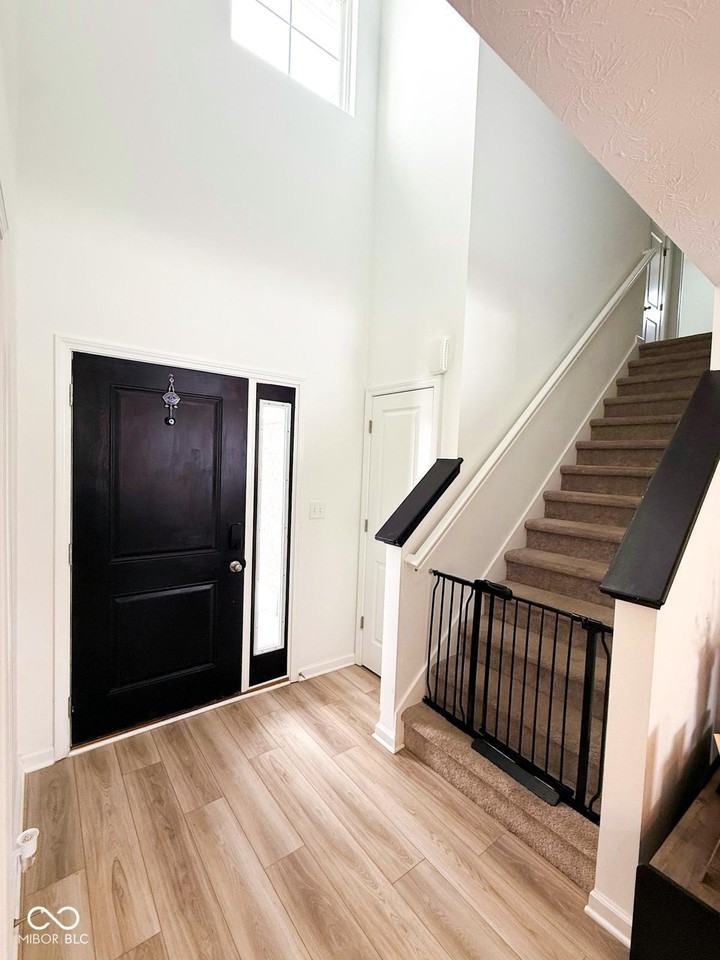 439 Cape May Dr - Photo 2 of 21