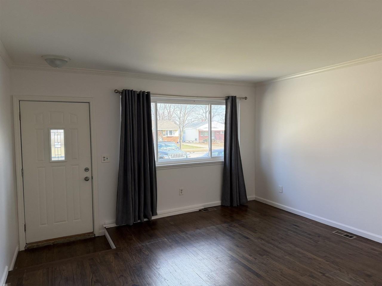 22032 Downing St - Photo 2 of 15