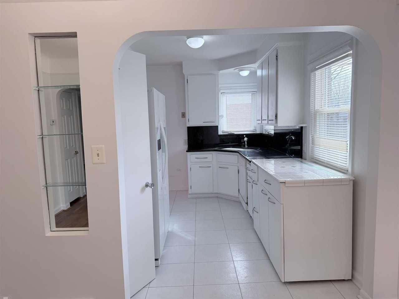 21810 Englehardt St - Photo 4 of 19