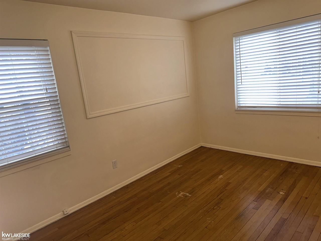 23313 Edsel Ford Ct - Photo 7 of 11