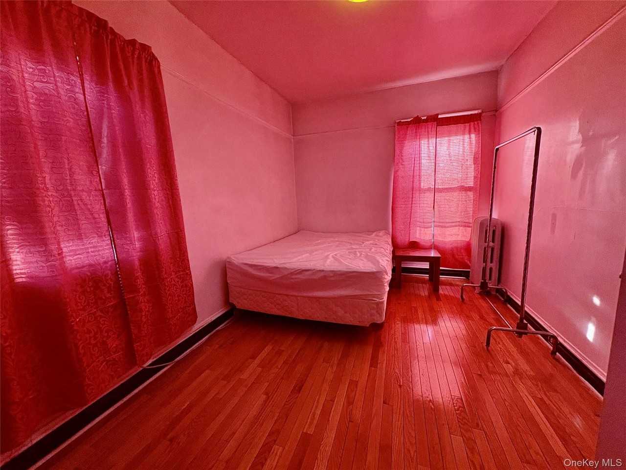 36 Eldert Ln 2nd Fl - Photo 6 of 8