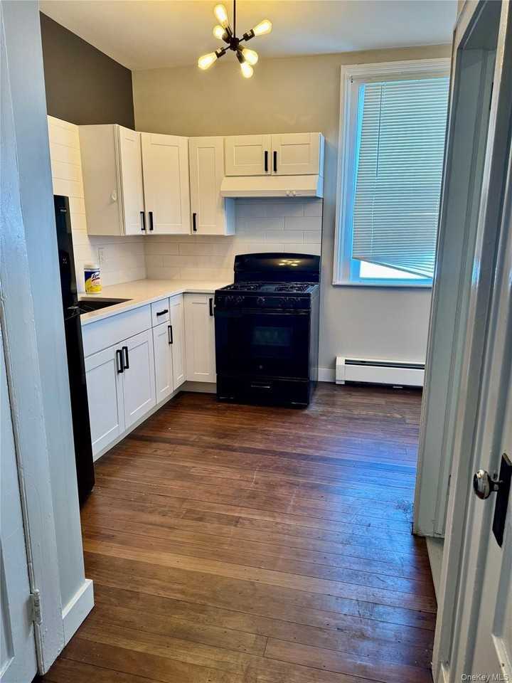 110 Titicus Rd - Photo 2 of 12