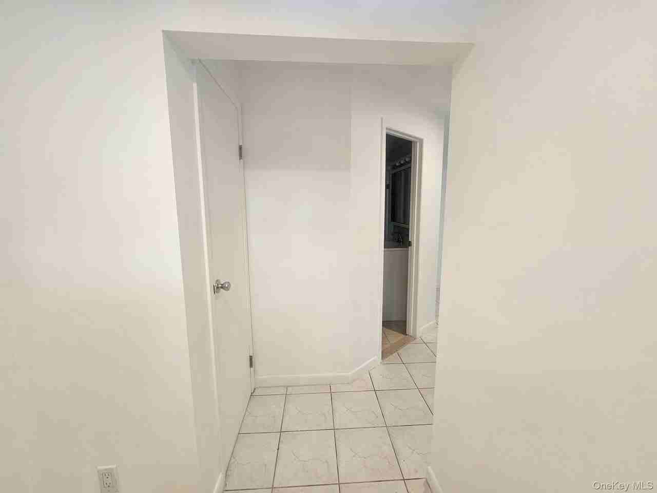 804 Hampshire Rd - Photo 3 of 13