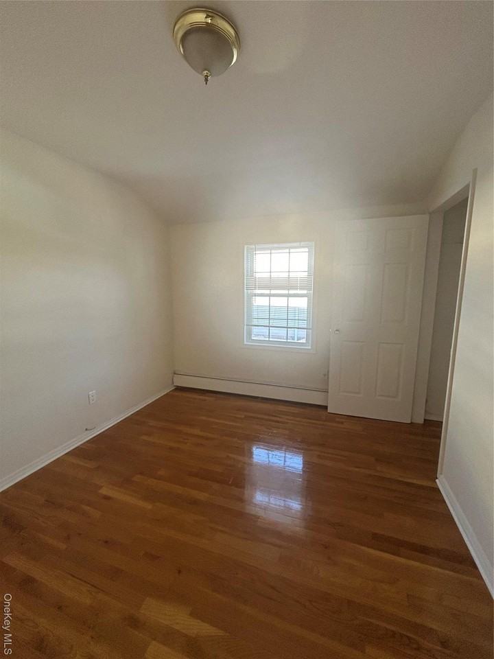 20238 47th Ave Unit 2floor - Photo 6 of 7