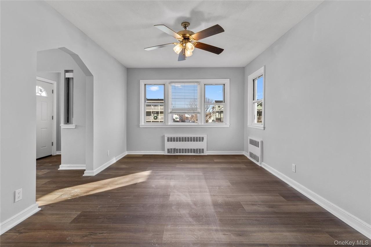 840 E Broadway - Photo 5 of 25