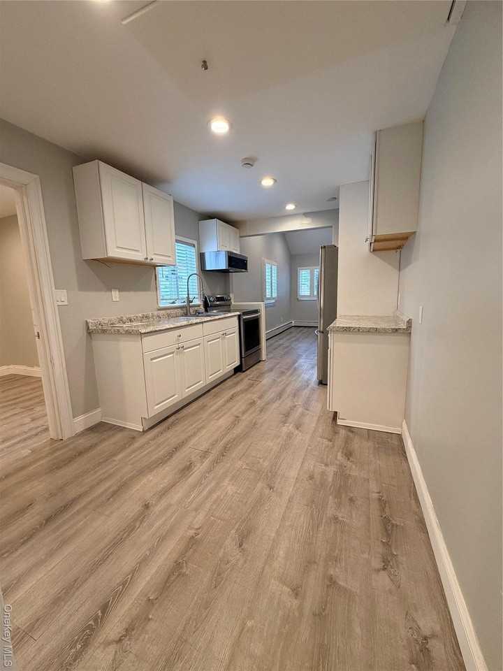 5 Bristol St - Photo 5 of 14