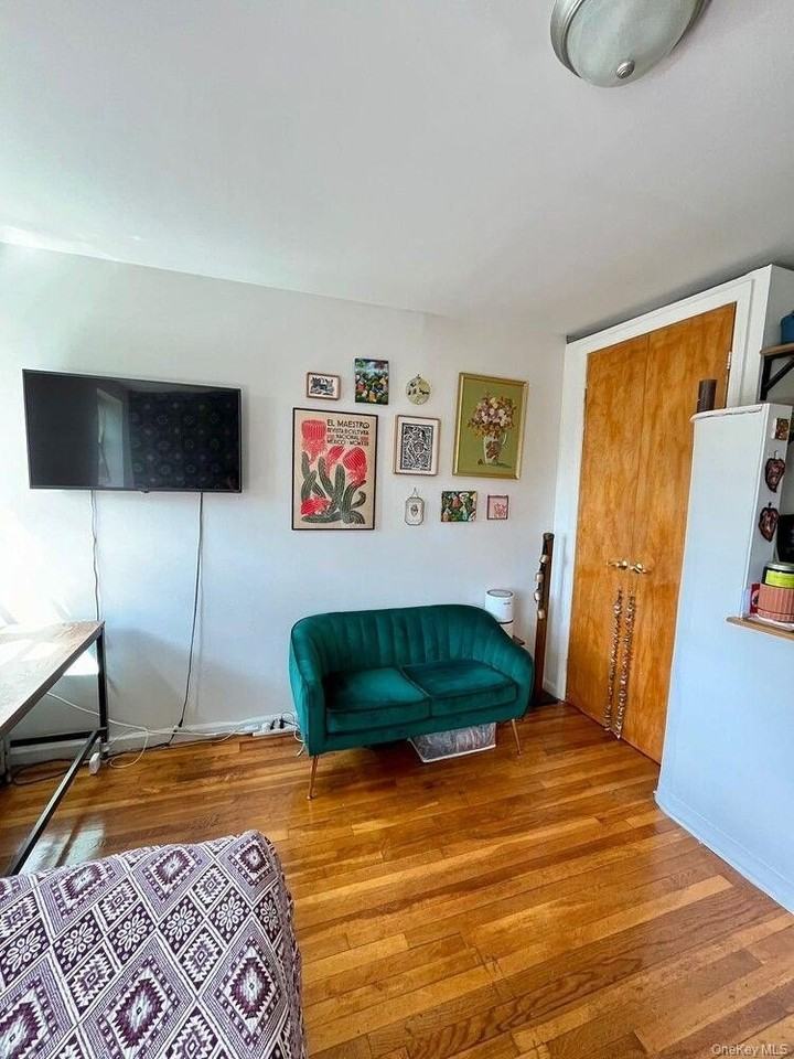 299 Adelphi St Apt 612 - Photo 3 of 7