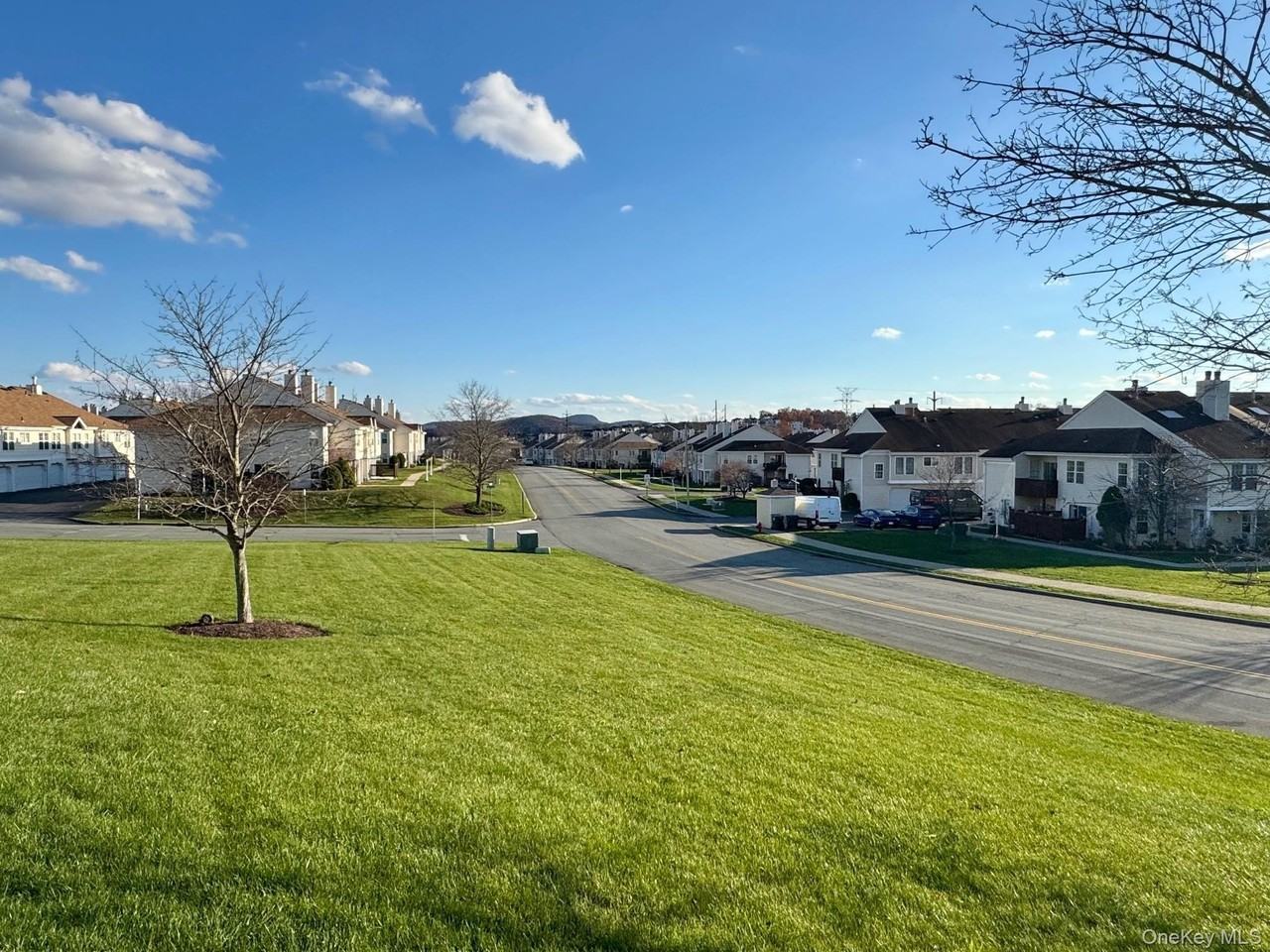 3917 Whispering Hls - Photo 5 of 29