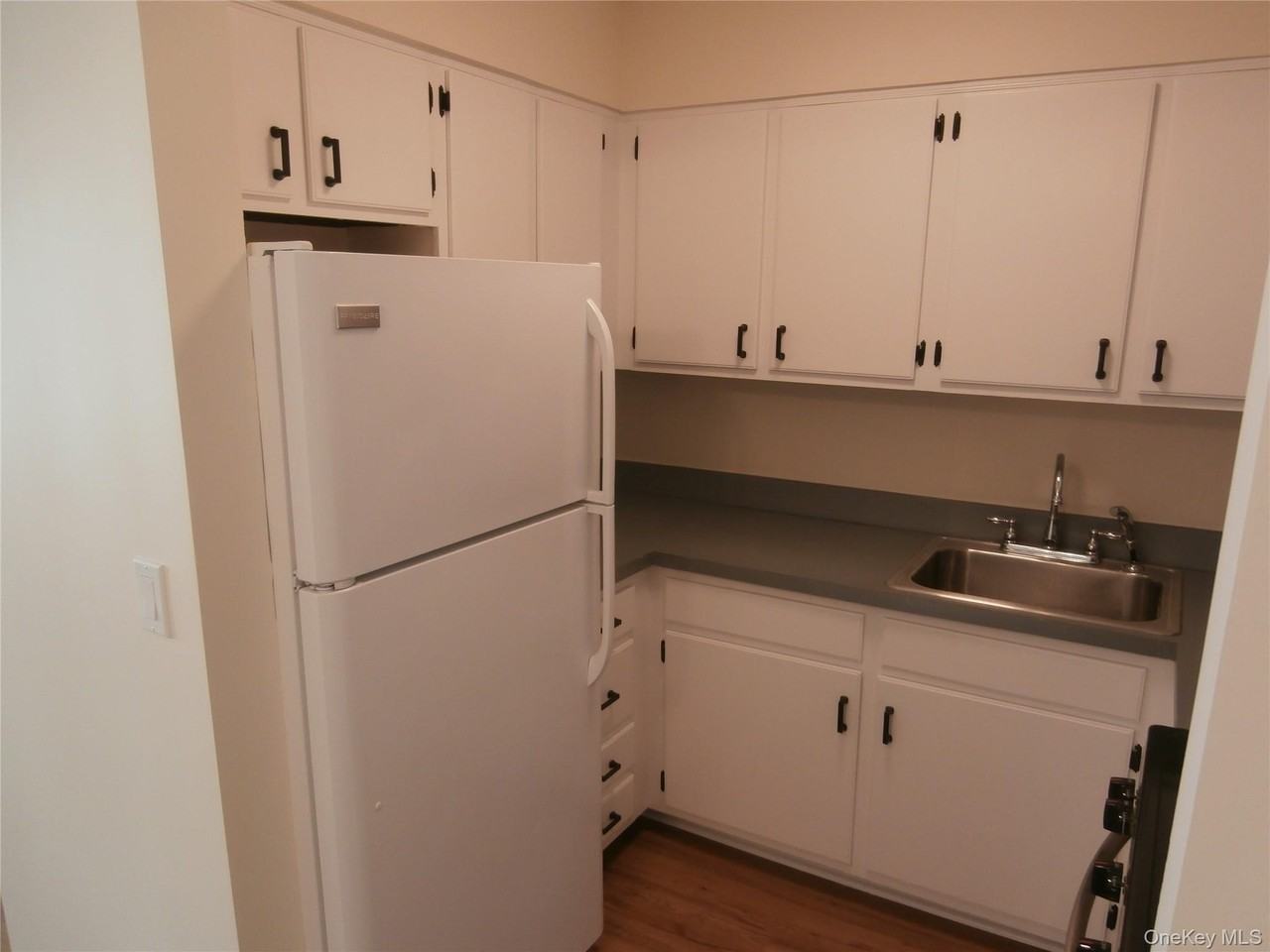 1000 9th St - Photo 4 of 15