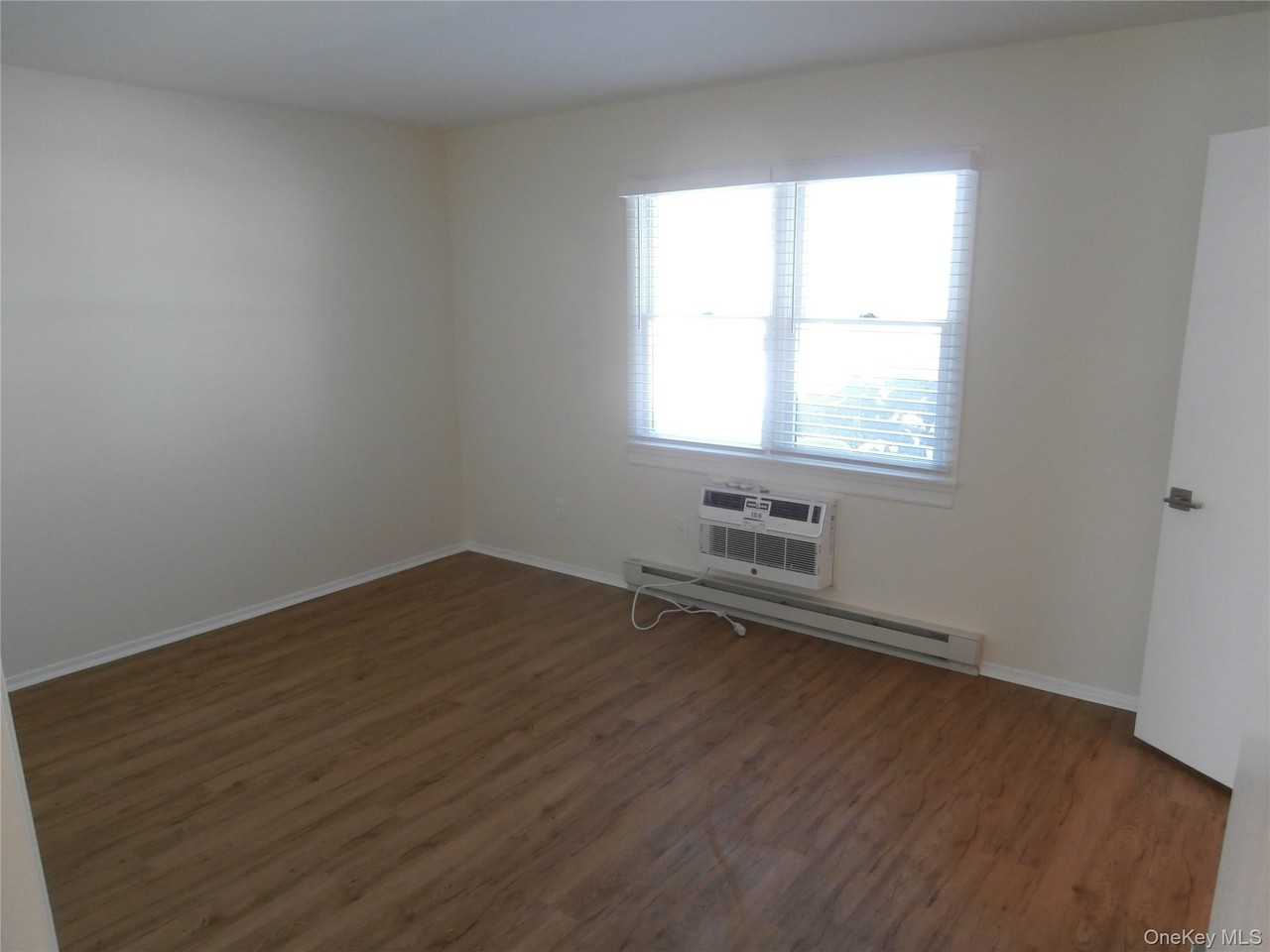 1000 9th St - Photo 7 of 15