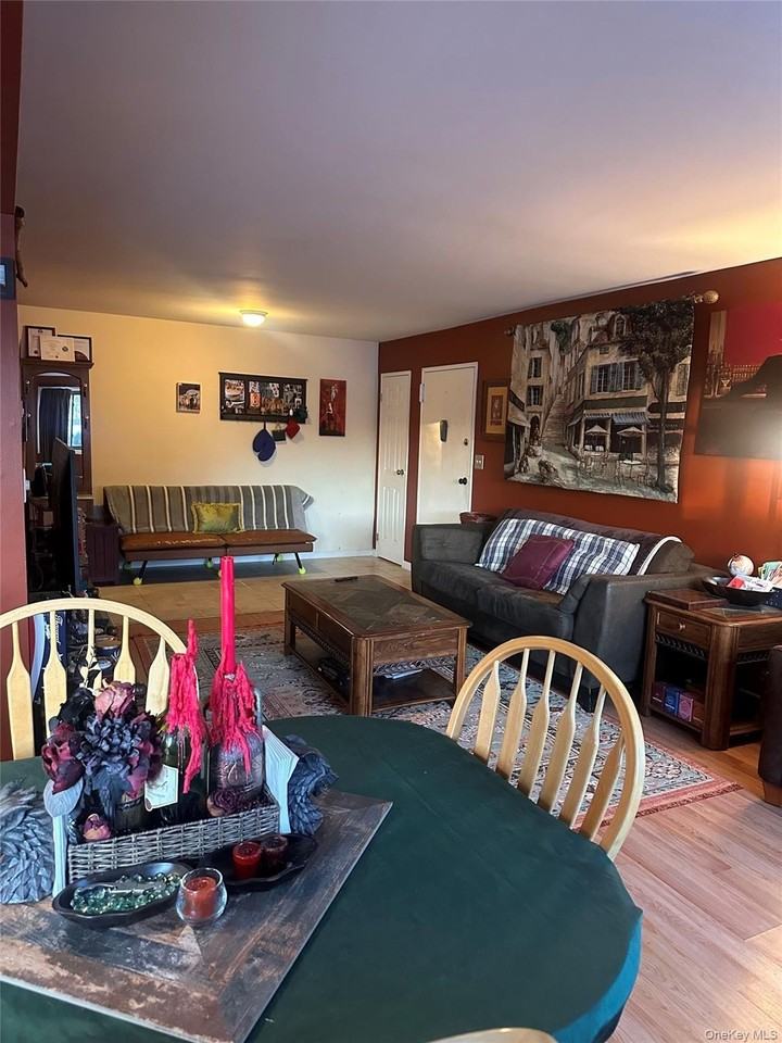 10 Oakwood Ter #50 - Photo 3 of 14