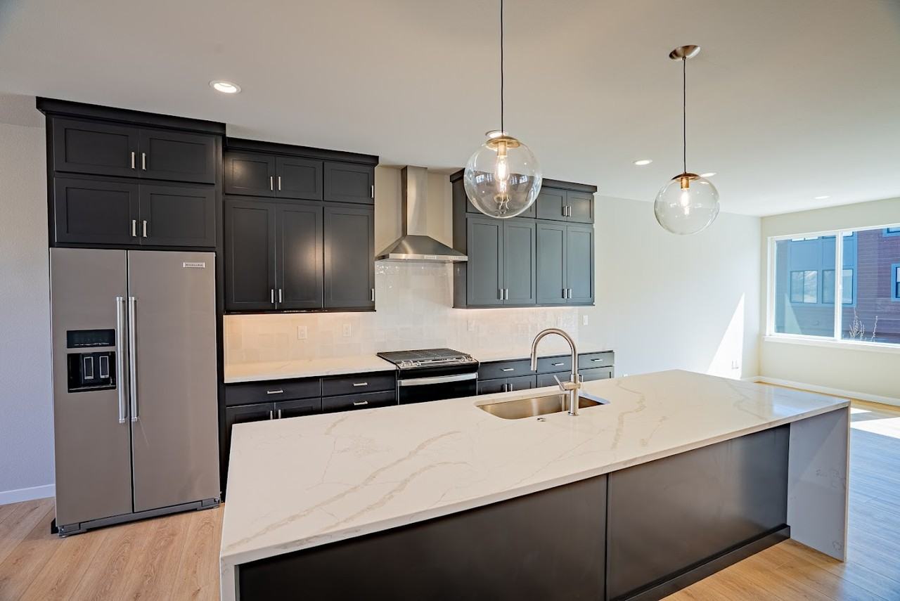 2736 W Lumber Ln #1 - Photo 2 of 21