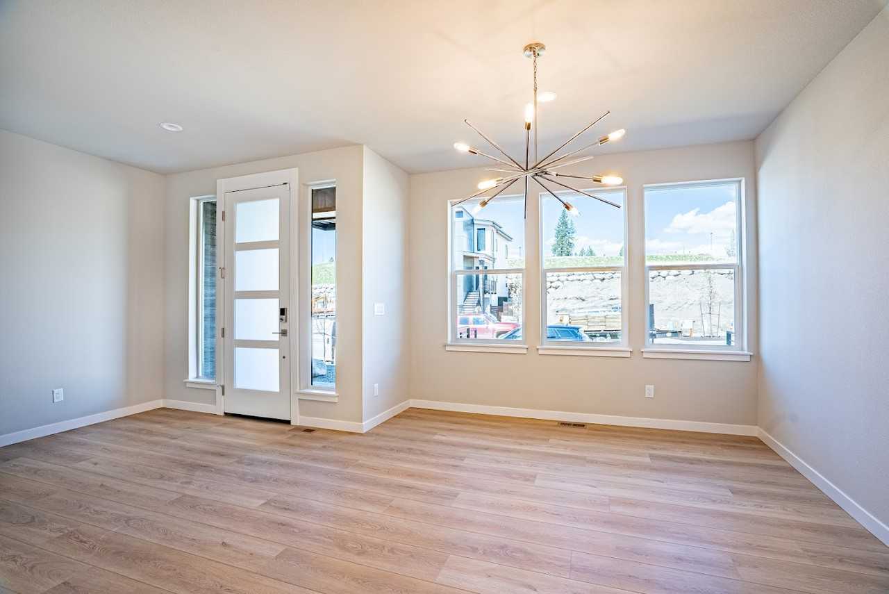 2736 W Lumber Ln #1 - Photo 4 of 21