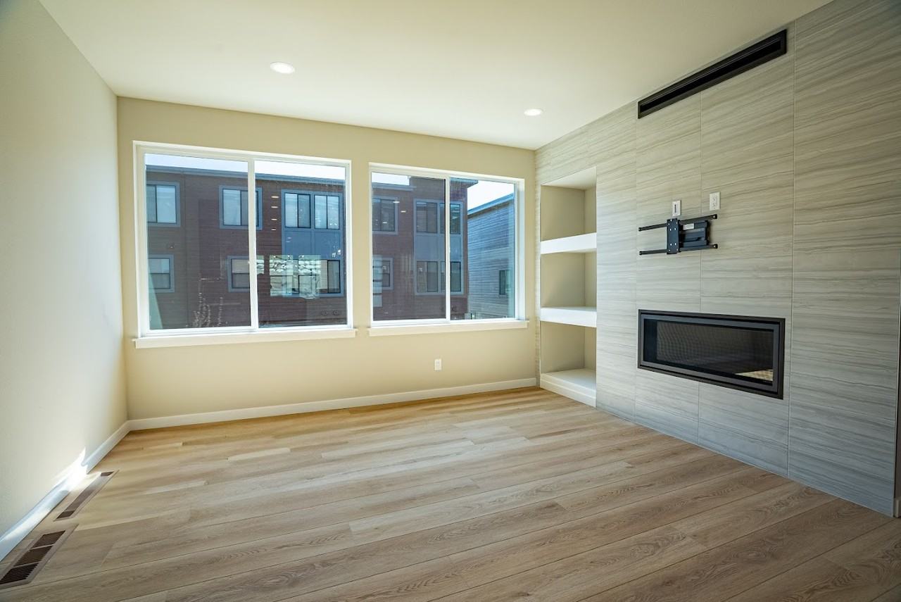 2736 W Lumber Ln #1 - Photo 5 of 21