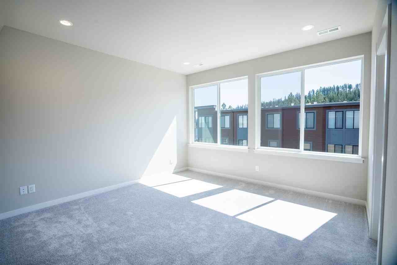 2736 W Lumber Ln #1 - Photo 6 of 21