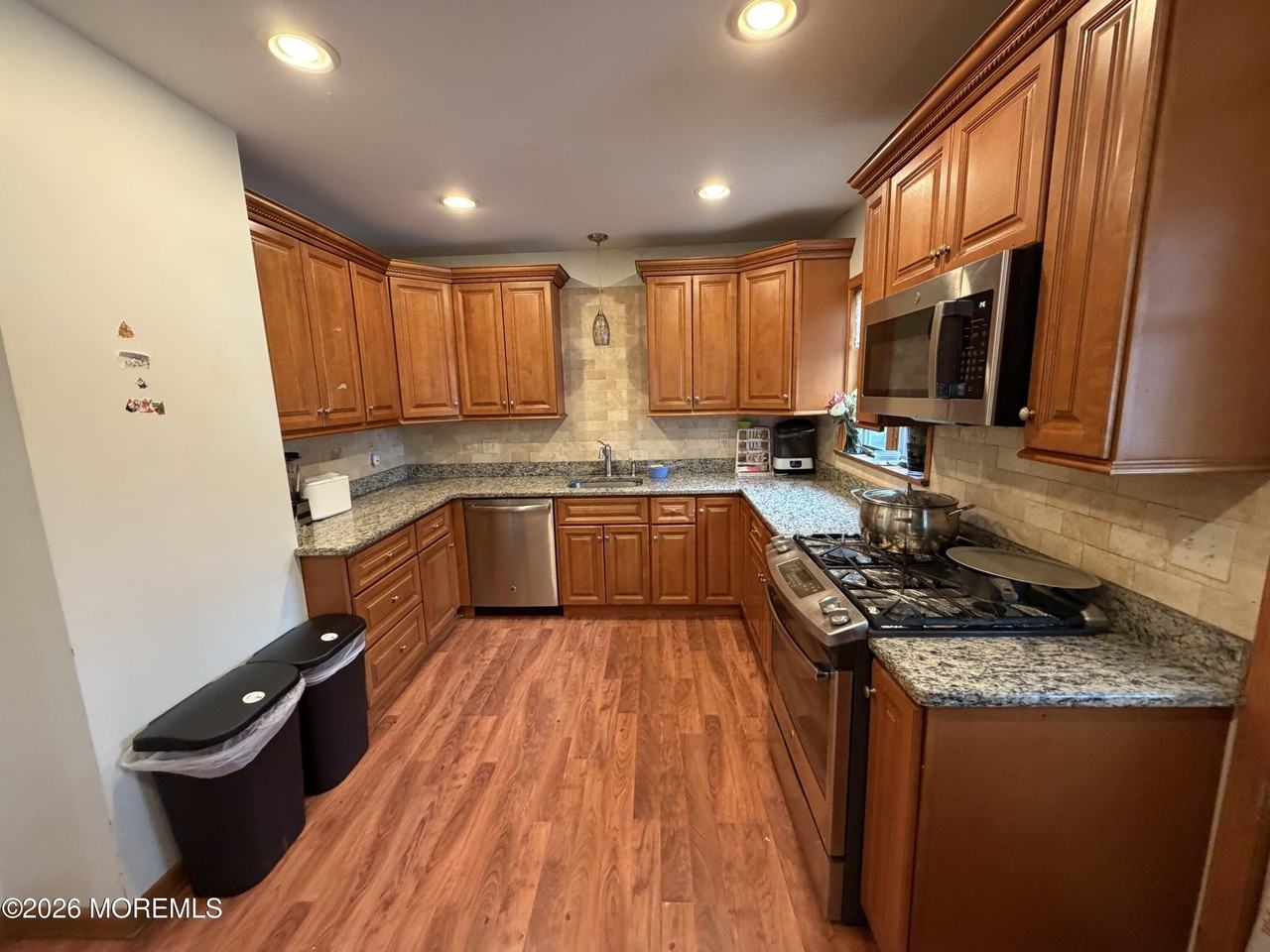 7981 Branch Ave - Photo 5 of 14