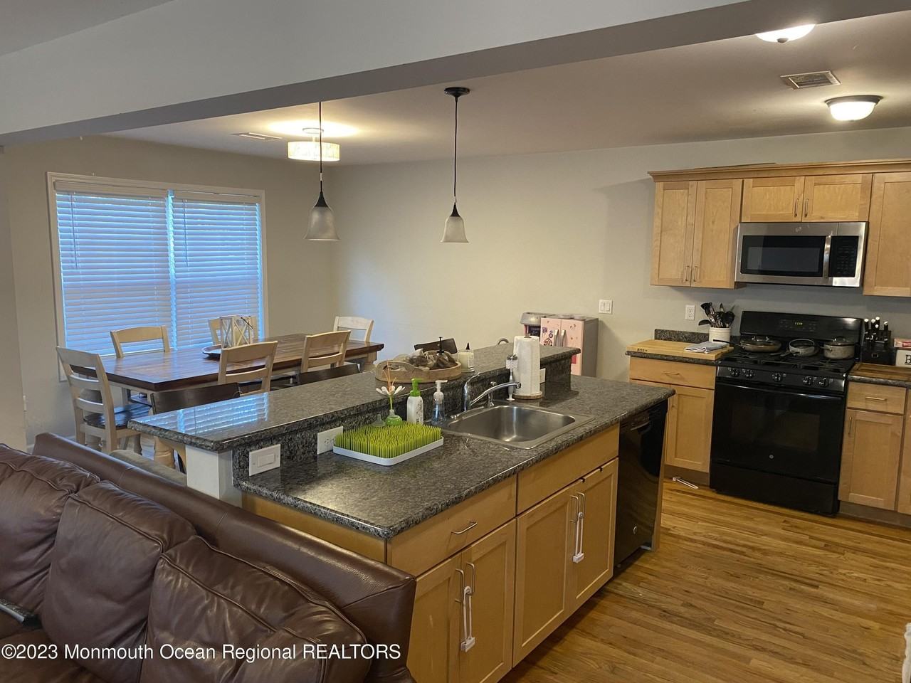 59 Court St Unit 2 - Photo 4 of 8