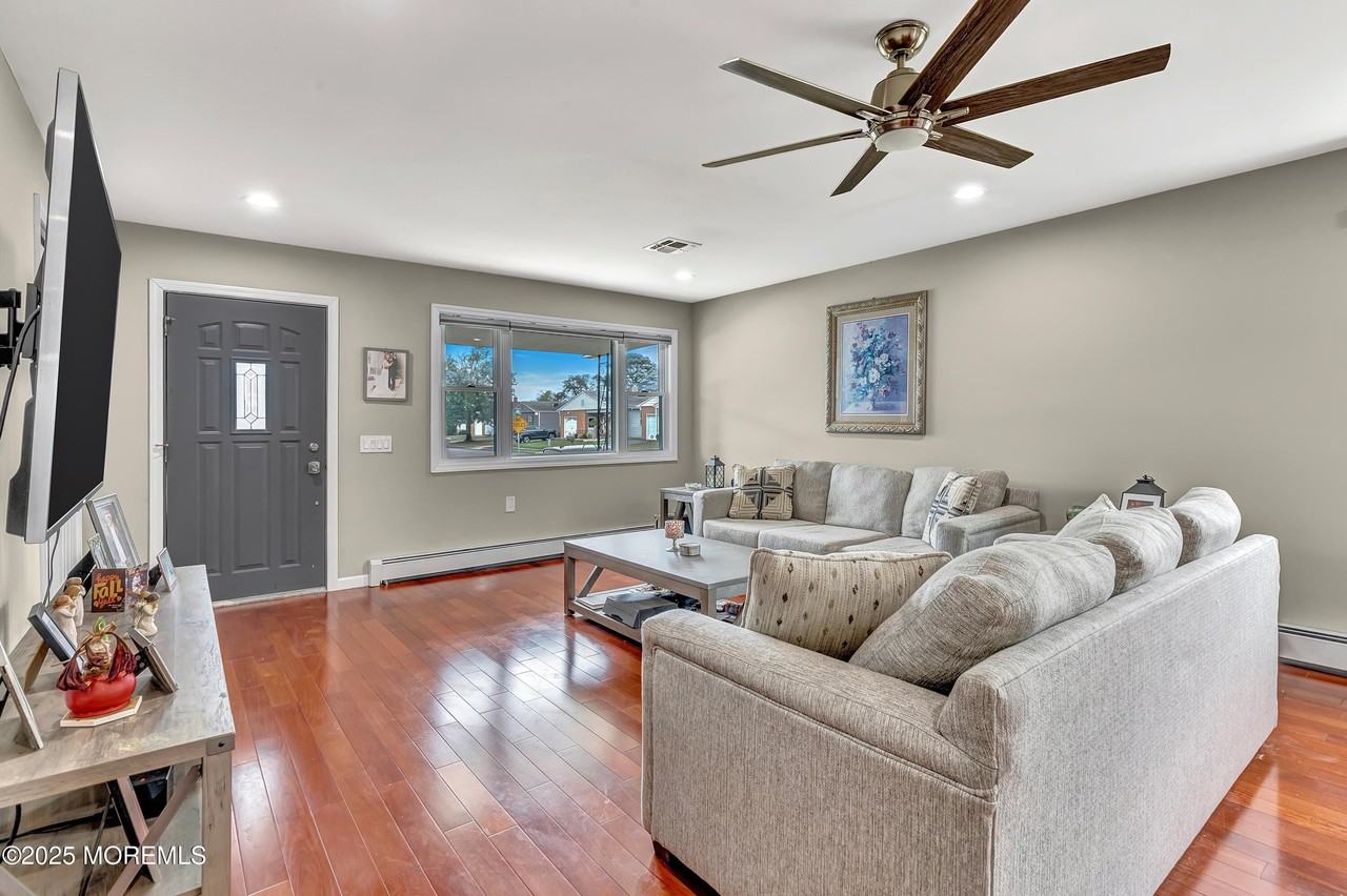 14 Santiago Dr W - Photo 6 of 28