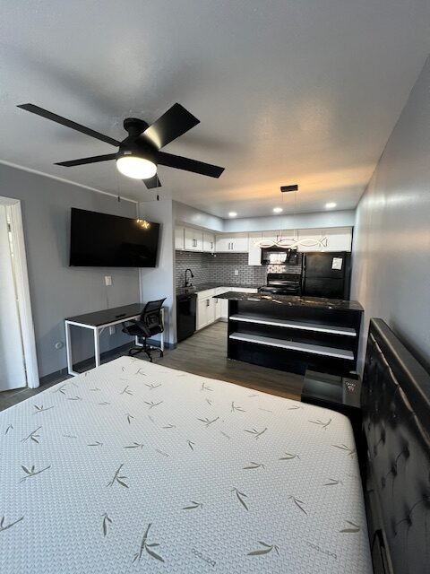 401 Smith StreetB3 #B3 - Photo 4 of 11