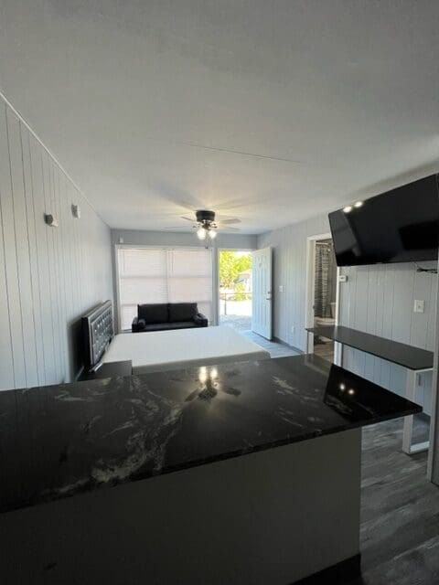 401 Smith StreetB5 #B5 - Photo 4 of 12