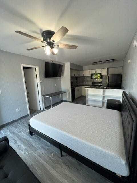 401 Smith StreetB5 #B5 - Photo 6 of 12