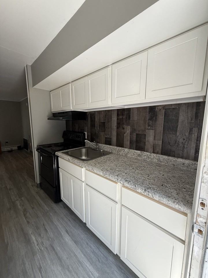 401 Smith StreetB8 #B8 - Photo 2 of 10