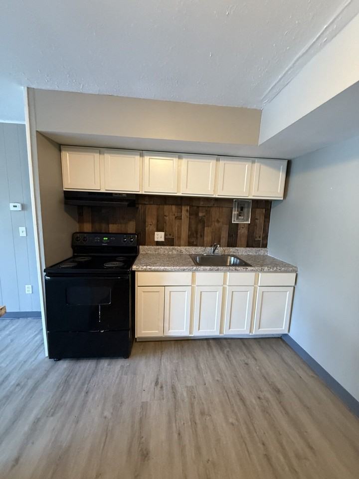 401 Smith StreetB11 #B11 - Photo 3 of 8