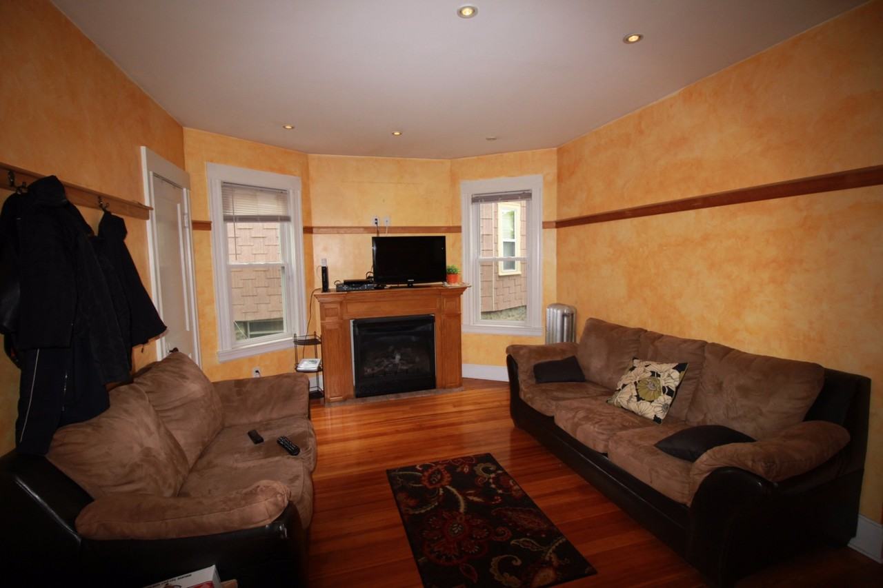 12 Becket St #1 - Photo 7 of 11