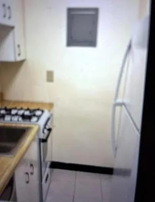 77 W 55th St - Photo 4 of 5