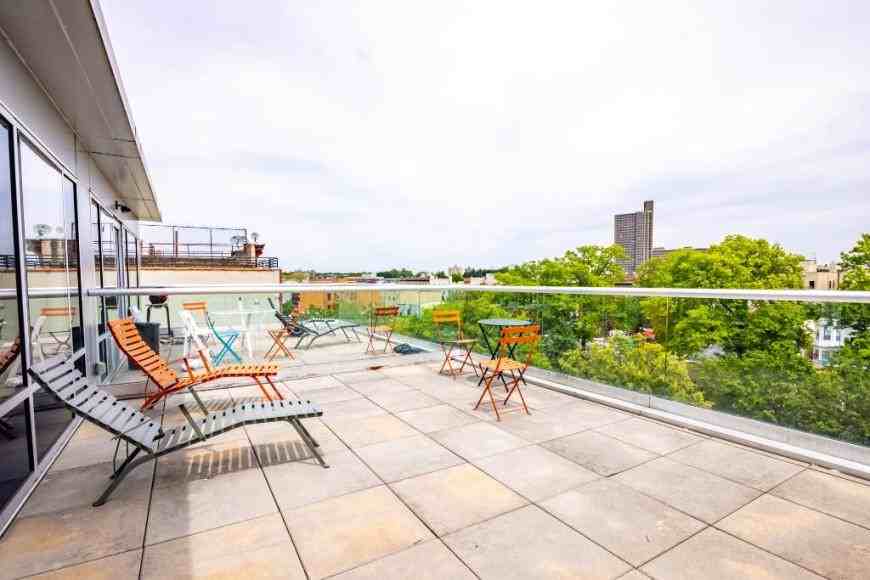 2415 Arthur Ave - Photo 4 of 10