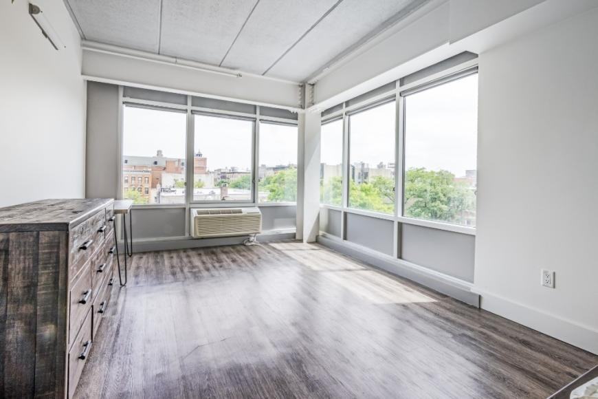 2415 Arthur Ave - Photo 5 of 10