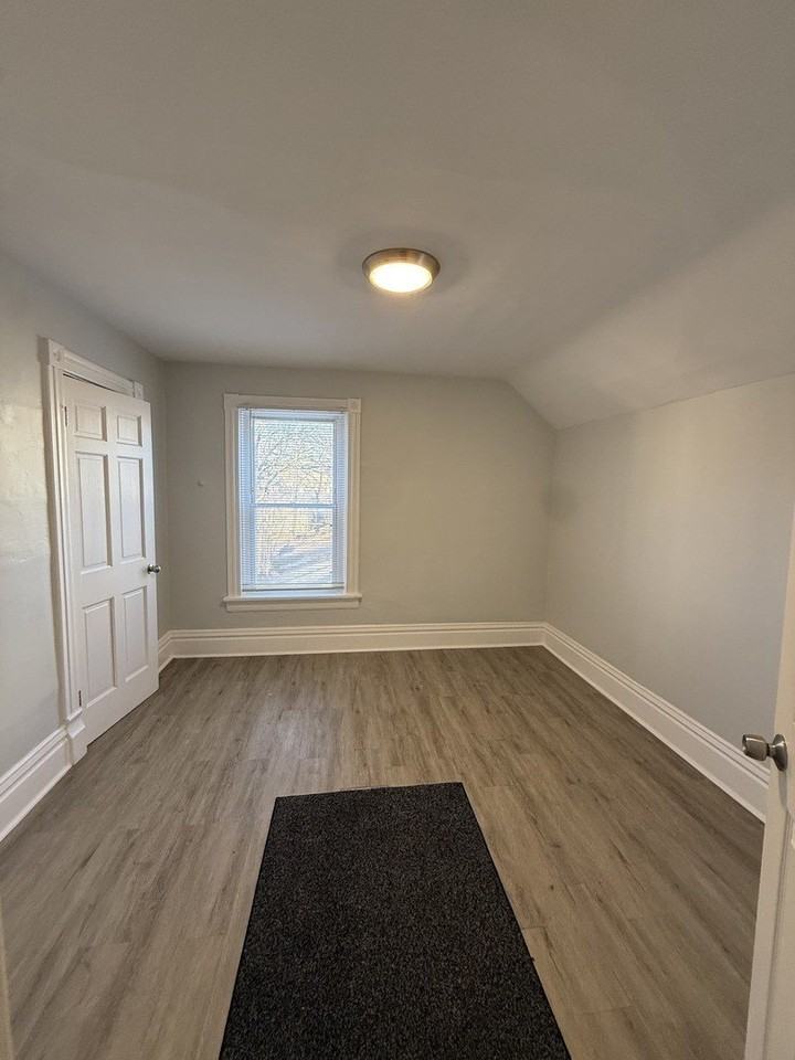 111 Center Avenue unit: Upper - Photo 7 of 7