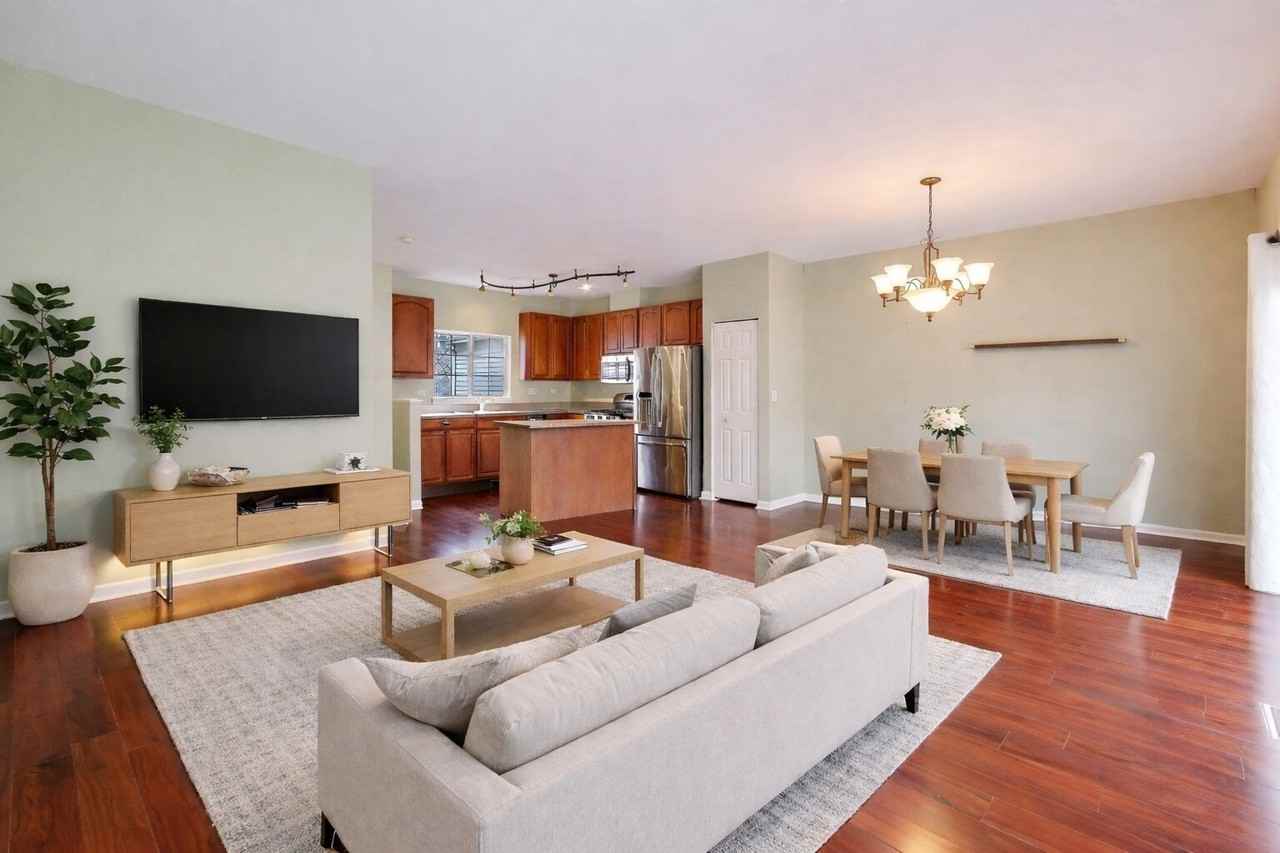 2427 Daybreak Ct - Photo 4 of 22