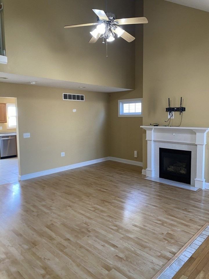 1835 Marina Dr - Photo 3 of 22