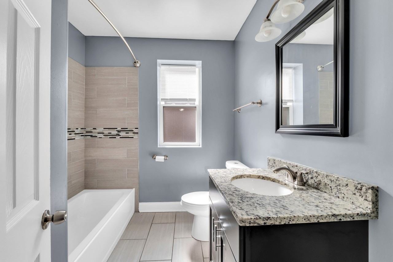 8241 S Maryland Ave Apt 3 - Photo 2 of 13