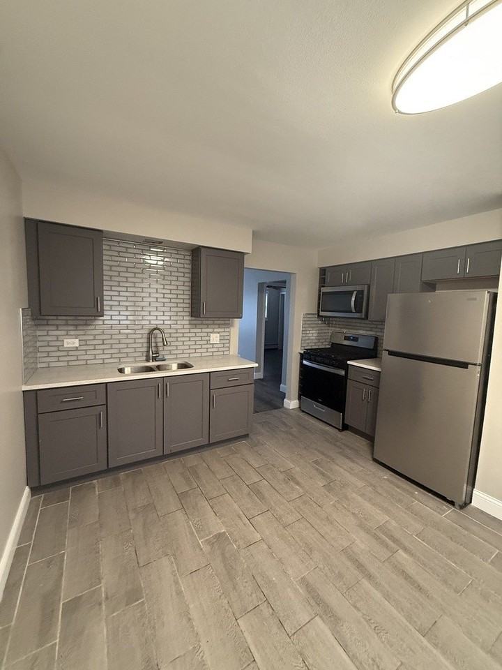 14421 S Ravinia Ave Apt 1n - Photo 3 of 8