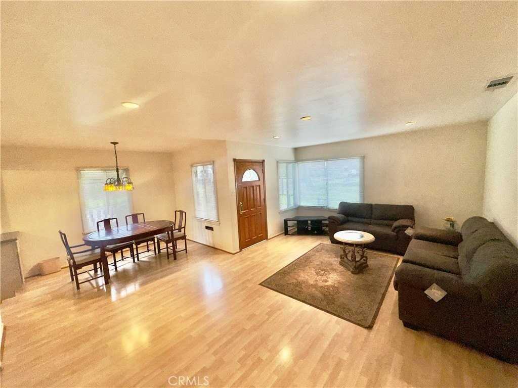 3214 S 8th Ave - Photo 5 of 12