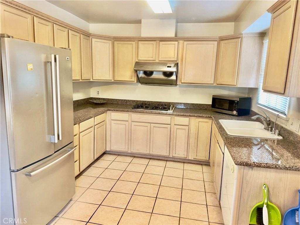 3214 S 8th Ave - Photo 6 of 12