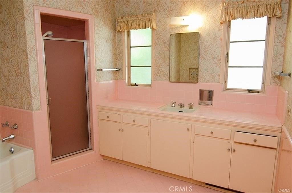 1868 Saint Albans Rd - Photo 6 of 10