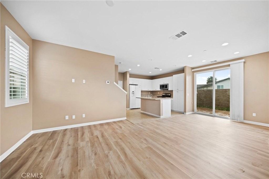 2897 Pecan Ct - Photo 2 of 33