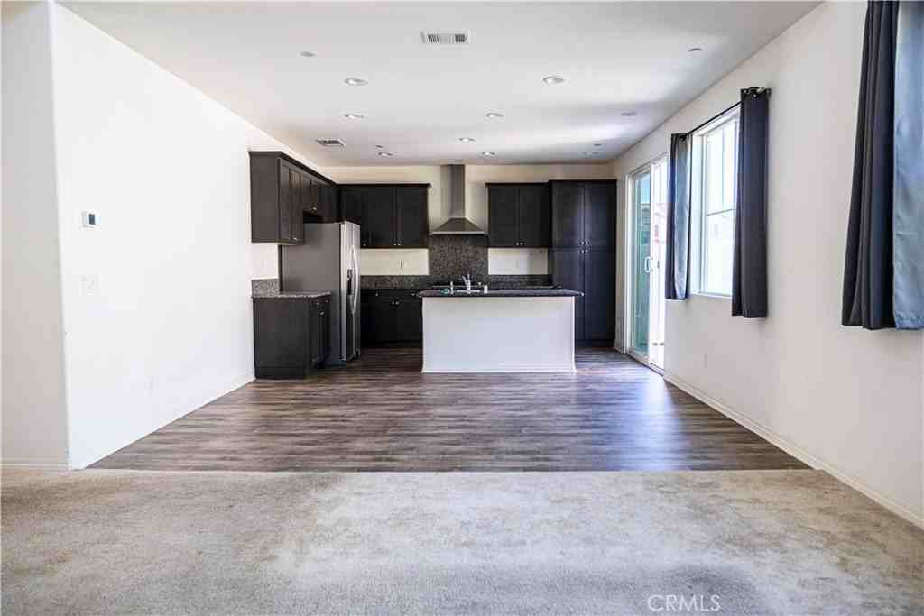 16458 Globetrotter St - Photo 3 of 17