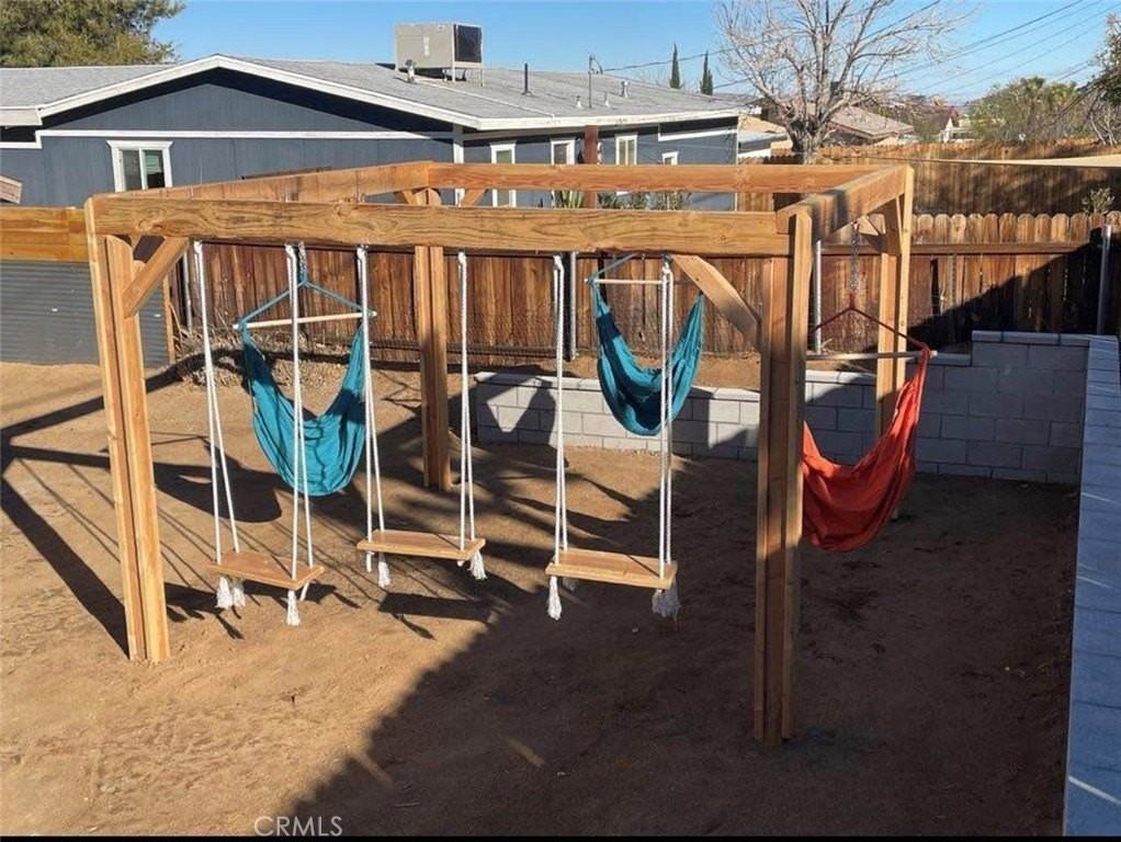 61591 Sunburst Dr - Photo 3 of 15