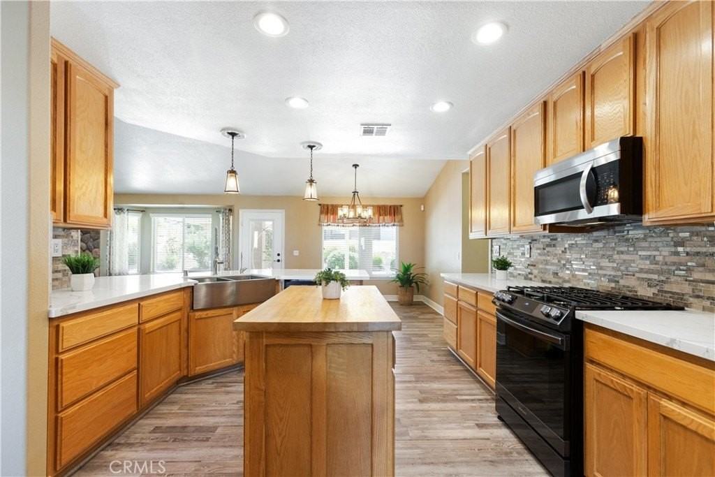 15521 Sherri Ln #A - Photo 2 of 30