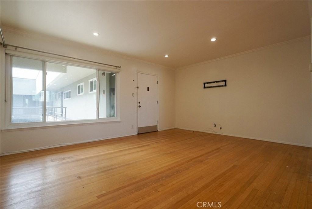 2105 E Ocean Blvd #19 - Photo 4 of 26