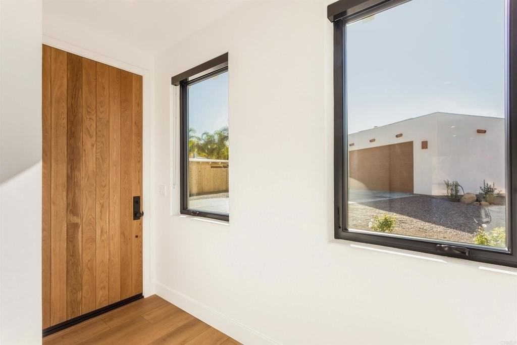 3002 Palm Vista Ct - Photo 3 of 35