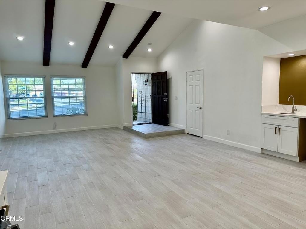 20746 Schoenborn St - Photo 4 of 18